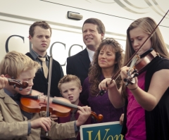 '19 Kids & Counting' Star Jim Bob Duggar: 'I Do Not Choose Who My Children Marry'