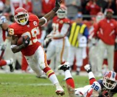 NFL Player Eric Berry Says God Prepared Him for Battle With Cancer