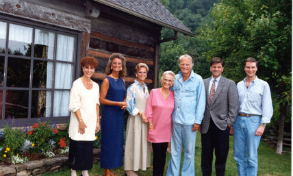 Billy Graham's Focus on the Gospel Remains Strong at 96, Says Daughter