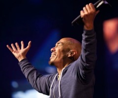 Francis Chan: I'd Rather My Children Love Jesus More Than Me; Parents Too Focused on Children's Happiness