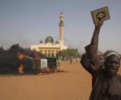 Muslim Mobs Burn Down Churches, Pastors' Homes in Niger for Charlie Hebdo's Prophet Muhammad Cartoons; 10 People Dead in Protests