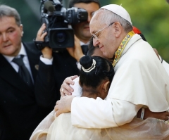 Pope Francis Asked by Girl: Why Does God Allow Children to Experience Drugs, Prostitution?