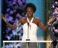 Viola Davis Thanks 'All Who Love Me Exactly How God Made Me' at SAG Awards