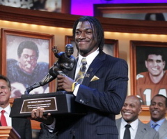 RGIII Debates Critic Who Questioned His Image