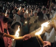 Tens of Thousands of Christians Fill Jerusalem to Witness 'Holy Fire' Miracle