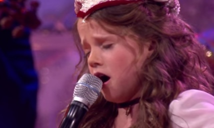 An 11-Year-Old Girl Stuns the Crowd and Brings Them to Tears With Her Angelic Performance