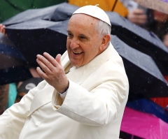 Christian Gun Owners Disagree With Pope Francis' Statement That They Are 'Hypocrites'