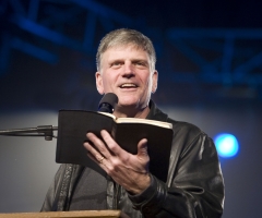 Franklin Graham: It's Time for the Confederate Flag to Be Taken Down, 'Set Aside as Part of Our History'