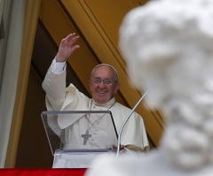 Pope Francis Speaks on John 6: 24-35, Urges Catholics to Turn Away From Material Desires to 'Jesus the Bread of Life'