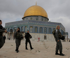 Christian Tourist Carrying Israeli Flag Attacked by Muslim Mob While Visiting Temple Mount in Jerusalem