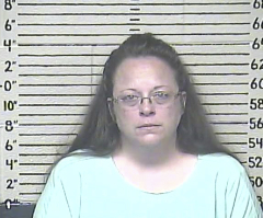 Christian Clerk Kim Davis Appeals Jail Order for Not Issuing Marriage Licenses to Gay Couples