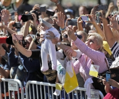 Miracle? American Couple Say Pope Francis Healed Baby Daughter's Heart After Holding Her