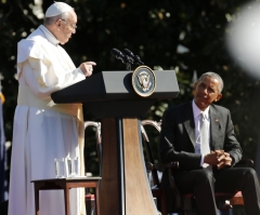 Obama Clashes With Pope on Kim Davis and Religious Freedom