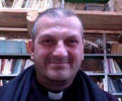 Syrian Priest Kidnapped by ISIS Now Free After 5 Months, Conducts First Mass