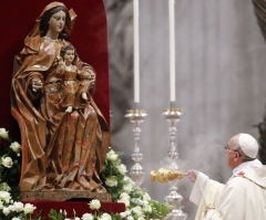 Virgin Mary Statue 'Growing Taller, Smiling, Crying' as Catholics Flock to See 'Miracle' in Malaysia