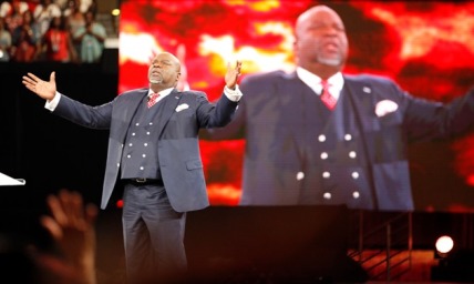 T.D. Jakes Blasts 'Social Media Vigilantes' Who Use Lord's Name to Slander Believers