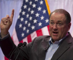 'Christian Voting Guide' Gives Mike Huckabee 'A,' Donald Trump 'F'