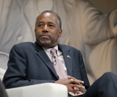 White Evangelical Protestants Favor Ben Carson, Survey Finds