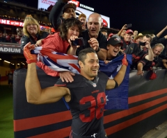 Australian Rugby-Turned-NFL Star Jarryd Hayne Glorifies God in First 49ers Start