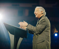 John Piper at Passion 2016: Jesus Is More Precious Than Life