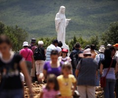 Virgin Mary's 'Tears' Soaking Apartment Wall, Drawing Hundreds of Worshipers