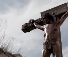 'Risen' Actor Cliff Curtis Shuts Himself Off From Family for 30 Days to Prepare for Role as Jesus