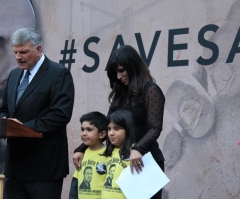 Franklin Graham Says He's Trying to Help Both Saeed and Naghmeh Abedini in Difficulty