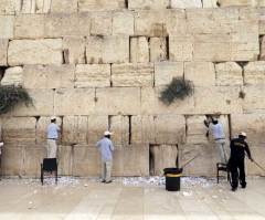 Israeli Archaeologists Warn That New Western Wall Expansion Will Threaten Jewish History