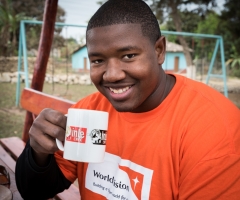 What Is This 6'3' NFL Lineman Doing in Honduras?