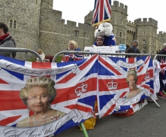 Queen Elizabeth Celebrates 90th Birthday, Credits Strong Christian Faith for Remarkable Life