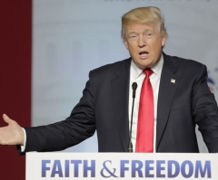 Donald Trump Tells Evangelical Leaders He Will End Decades-Old Ban on Church Politicking