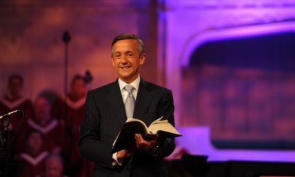 Robert Jeffress: 'Namby-Pamby' Christians Should 'Get Off the Fence' and Vote Trump; 'At Least He Likes Us'