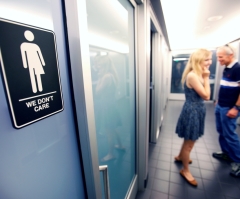 Apple, eBay, IBM Back Obama Admin's Lawsuit Against NC Transgender Bathroom Law