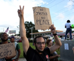 Kirk Franklin Receives Backlash for Calling on Fans to Support Police Officers Amid Cop Killings