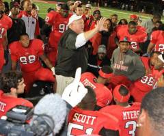 College Football Team on Netflix Series 'Last Chance U' Pressured to Stop Bible Study and Prayer