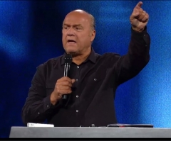 Greg Laurie: Christians Are Called to Evangelize to People Outside the Faith