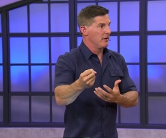 Craig Groeschel at Catalyst: If Your Ministry Hasn't Been Called a Cult, 'You're Not Doing Squat' in the Kingdom