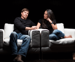 'Fixer Upper' Hosts Chip and Joanna Gaines Reveal How Being Different Makes for a Strong Marriage: 'I Am Second' (Watch)