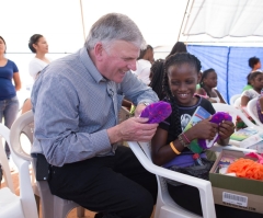 Franklin Graham's Samaritan's Purse, BGEA Named Among Top 10 Charities Changing the World