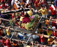 1.5 Million Filipino Catholics Join Black Nazarene Procession Despite Warnings of Terror Attack 