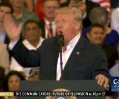 Trump Speaks to Thousands in Florida, Blasts 'Fake News' Media; Melania Leads Crowd in Lord's Prayer