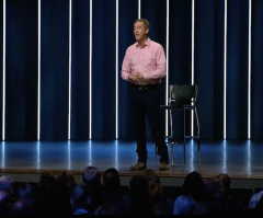 Andy Stanley Weighs in on Refugee Debate With 'Not So United States of America' Sermon