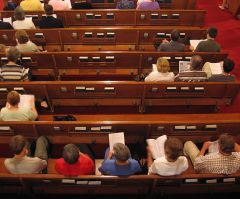 Growing Number of Americans Love Jesus but Don't Go to Church, Barna Finds