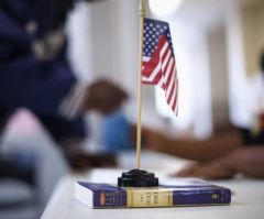 Miss. Students Give Out Bibles at School Before Good Friday