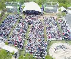 Rick Warren Reports Double Rise in Saddleback Easter Attendance, Hundreds Turning to Christ in Tears