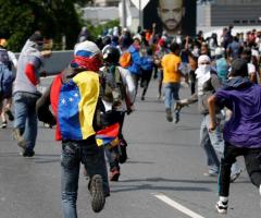 Venezuelan Church Leaders Ask for Prayers as Dozens Are Killed in Ongoing Political Crisis 