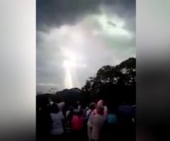 'Figure of Jesus' Appears Above Colombian City Where 17 Died in Landslide (Video)