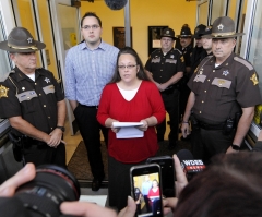 Kim Davis Can Continue Being Sued for Denying Gay Couples Marriage Licenses, Court Rules