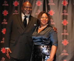 Bishop TD Jakes Honors Wife on 35th Anniversary