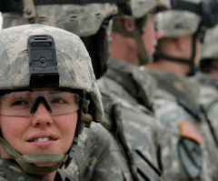 US Army Tells Female Soldiers to 'Accept' Having Naked Men in Their Showers